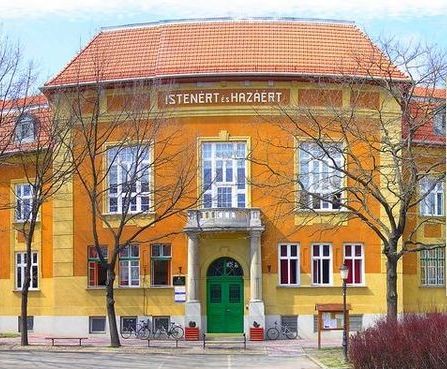 Indoklás nélkül kirúgták a szentesi református iskola igazgatóját