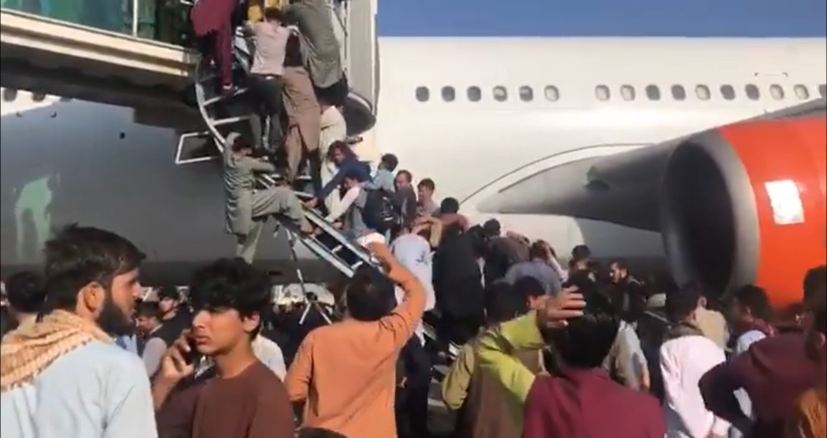 Három ember meghalt a kabuli reptéri lövöldözésben
