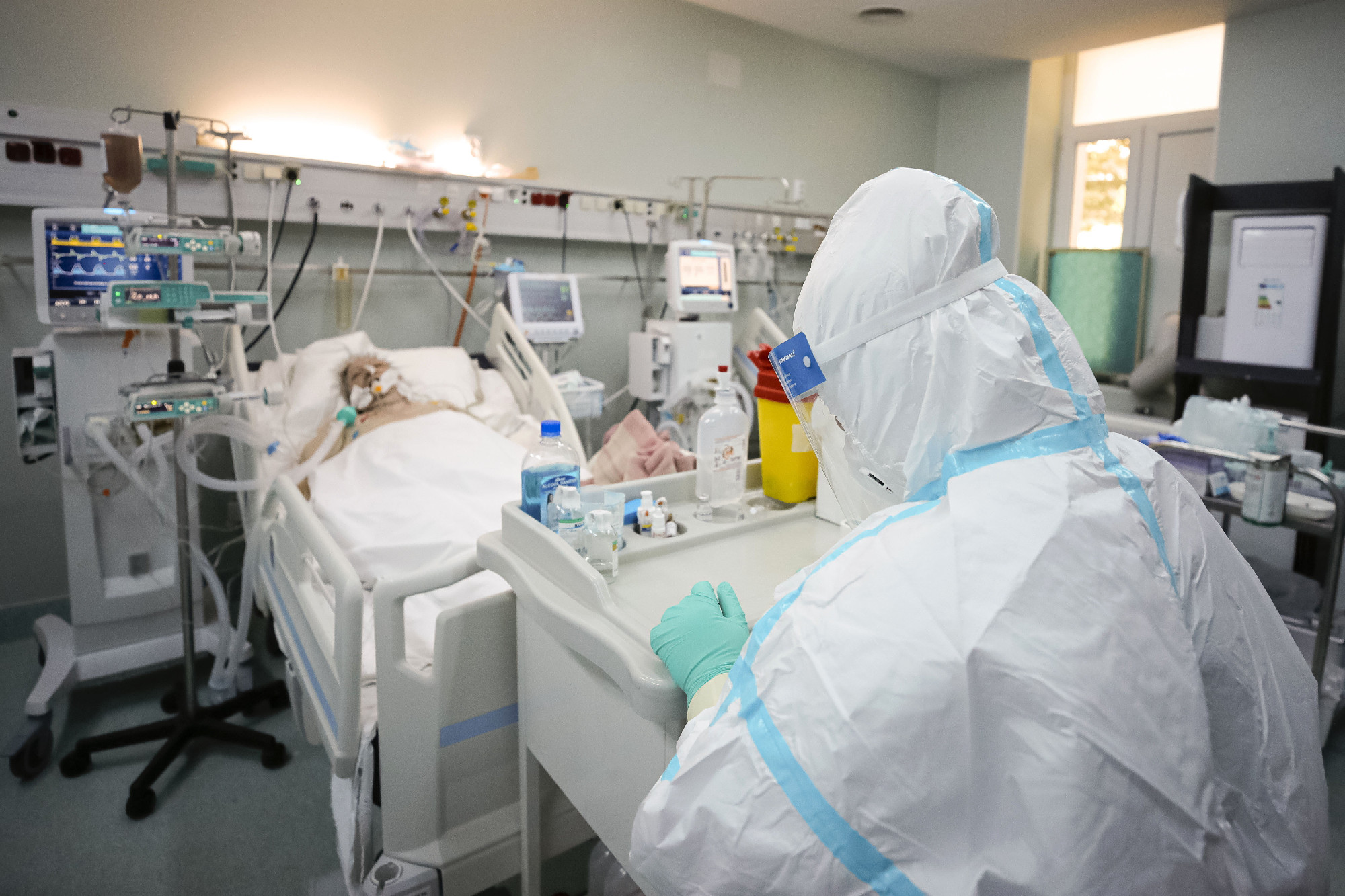 Újabb koronavírusos betegek érkeznek Romániából Debrecenbe és Szegedre