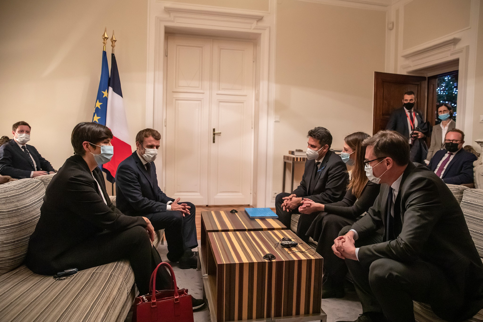 Macron azt mondta az ellenzéknek, hogy be fogják vezetni a jogállamisági mechanizmust a francia EU-elnökség alatt