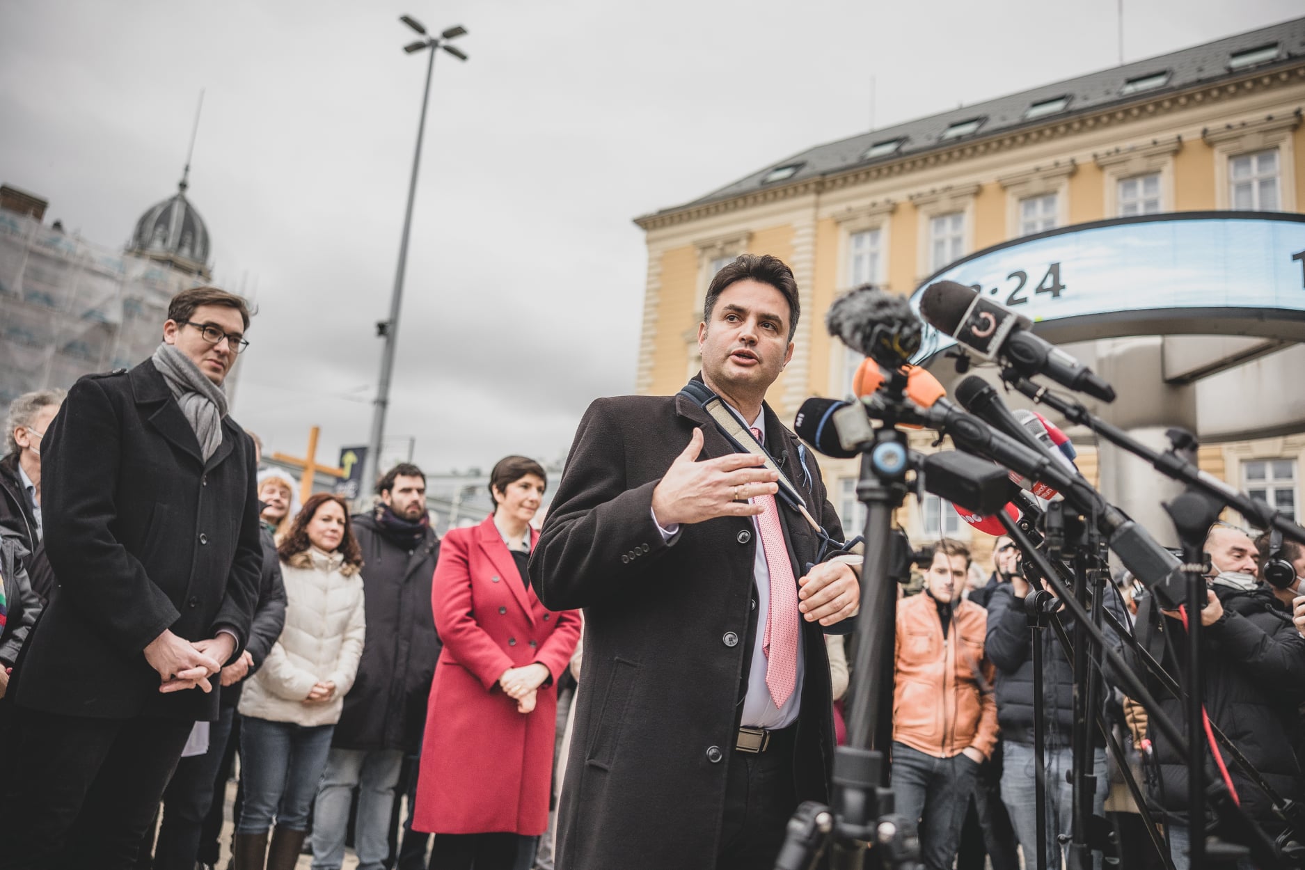 Ellenzék: Április 3-án nemet kell mondani a Fidesz cinikus politikájára