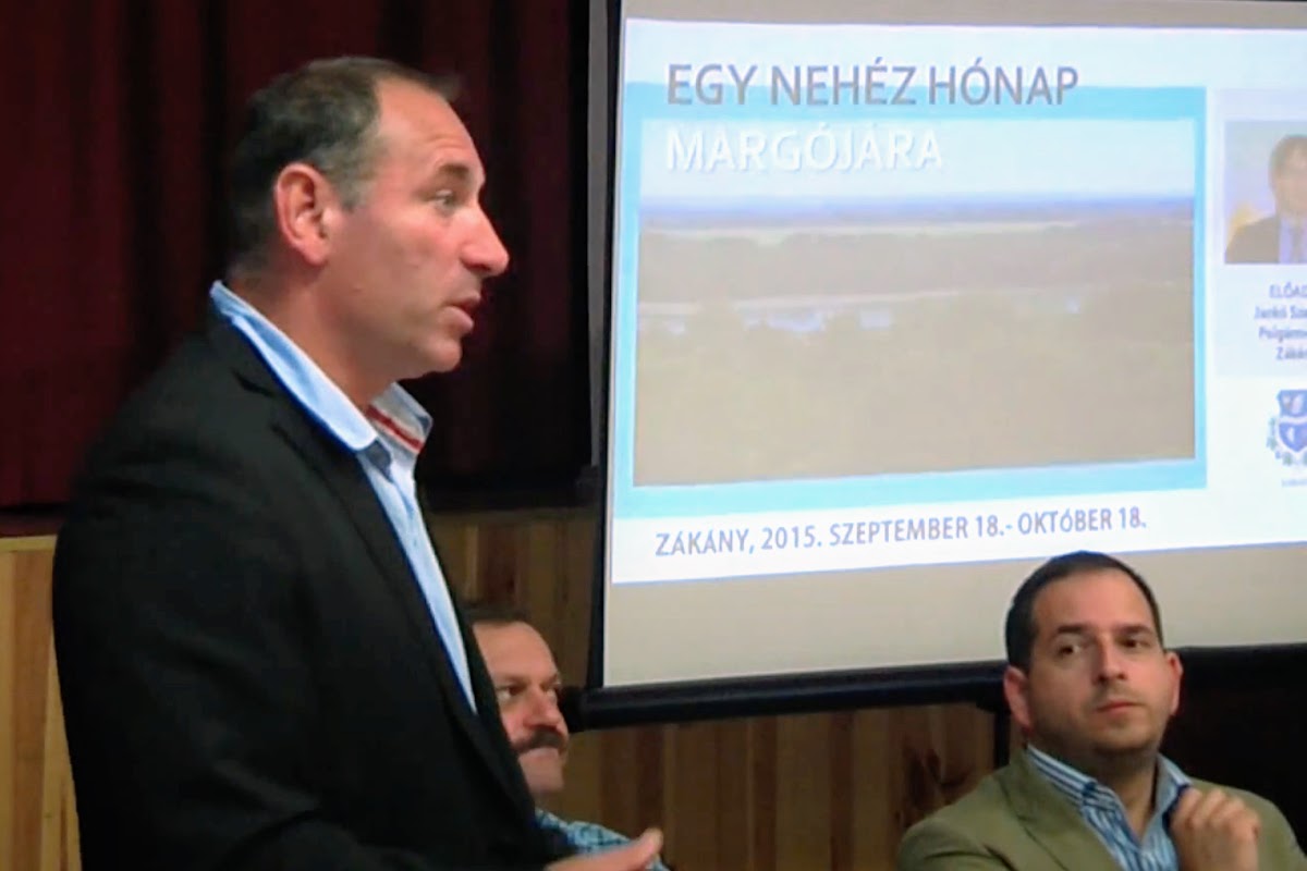 Kiverte a fideszes polgármester az ellenzéki kampányfőnök telefonját a kezéből – Videóval