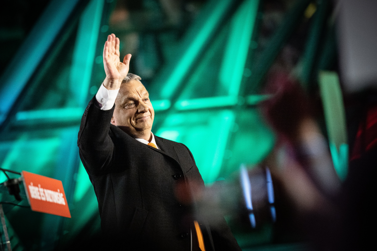 Orbán üzent Scholznak: készen áll a közös munkára