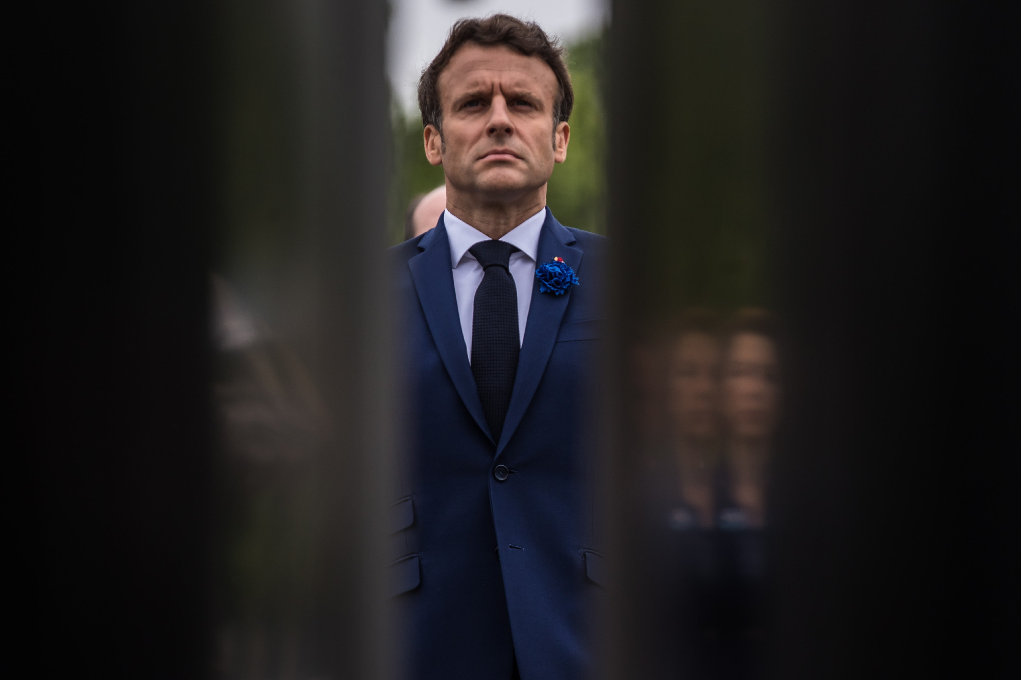 Július 14-ig fordítana Macron, de a helyzet nem neki kedvez