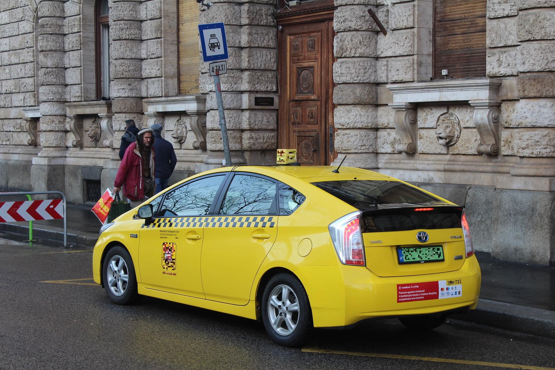 Fokozottan ellenőrzi a fővárosi kormányhivatal a taxisokat az atlétikai vb alatt is