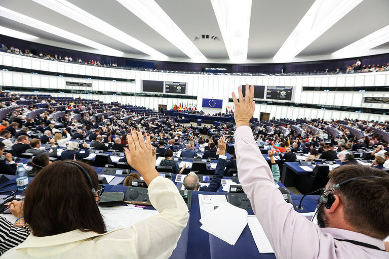 Reagált a Fidesz arra, hogy az EP elfogadta a jogállamisági jelentést
