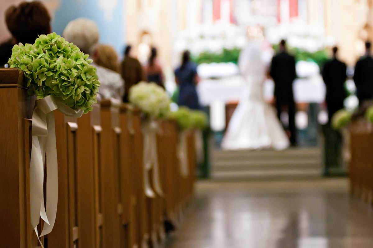 Állami támogatást javasol az olasz kormánypárti Liga a templomban esküvő pároknak