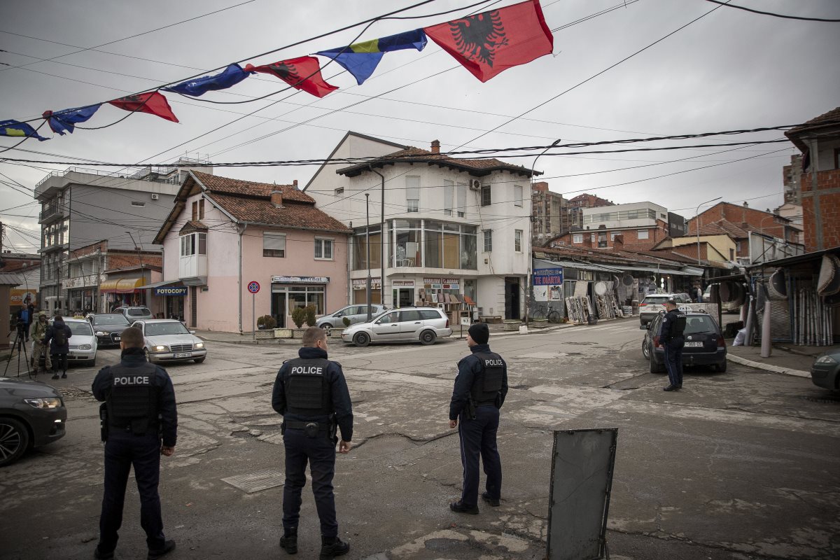 Elhalasztották az önkormányzati választásokat Észak-Koszovóban
