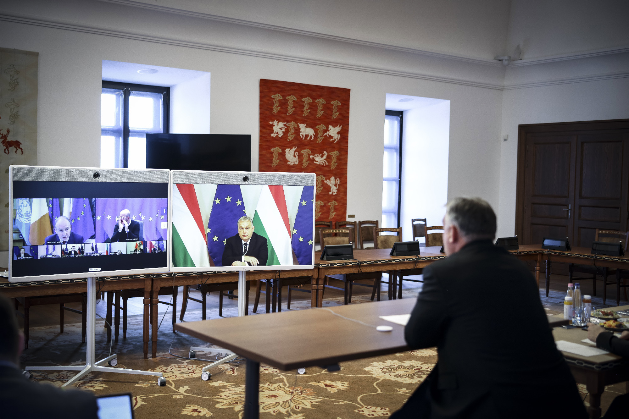 Győztes még nem vesztett ekkorát – az Orbán-kormány árfolyama is lejtmenetben