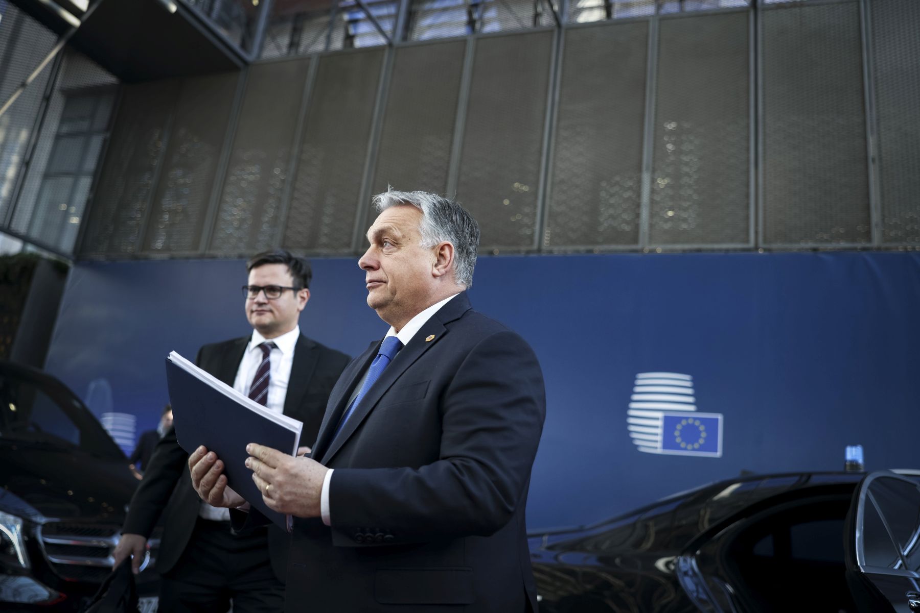 Szabad Európa: újra megpróbál a magyar kormány orosz oligarchákat levetetni a szankciós listáról