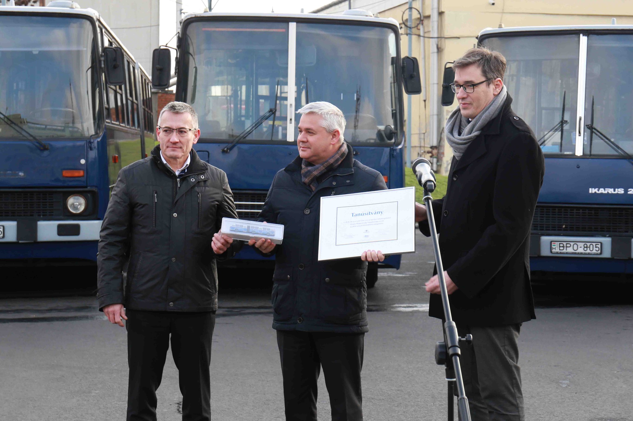 Autóbuszokat adományoz Ukrajnának a BKV