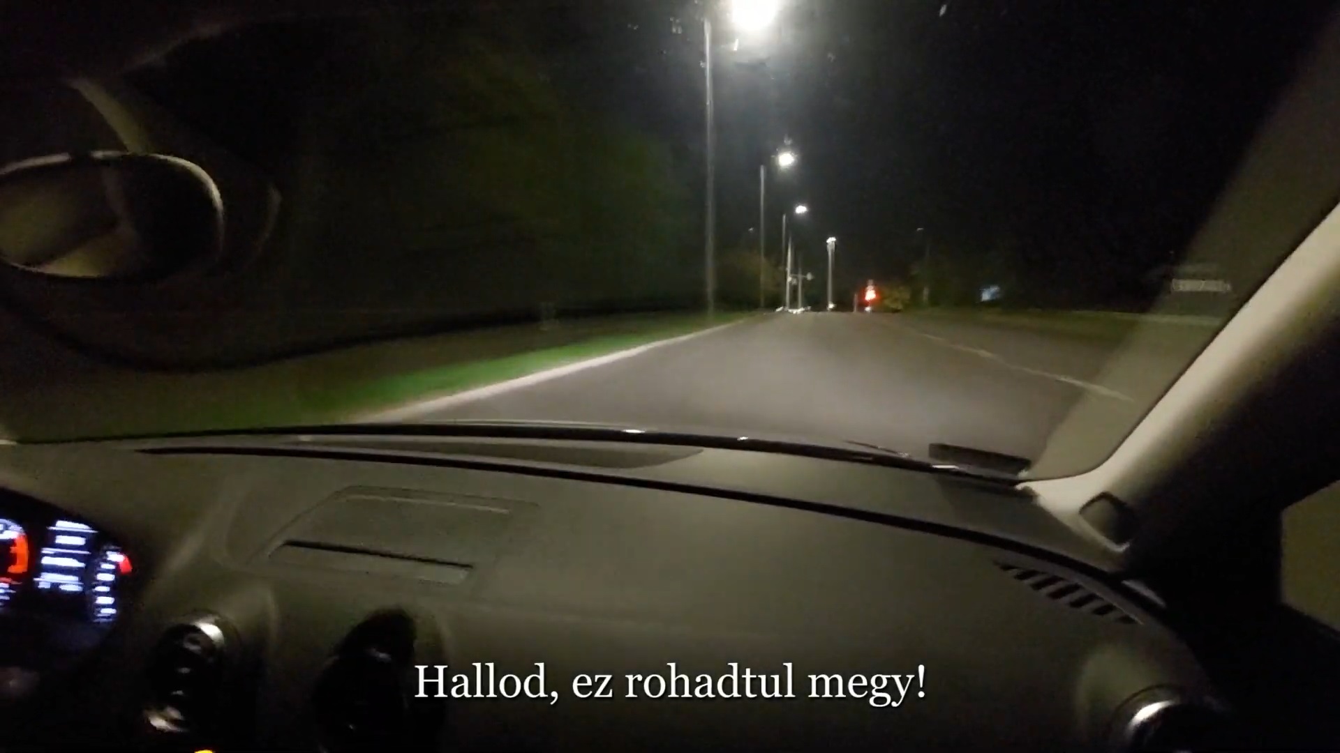 Halálos balesetről szóló videóval rettentenék el a felelőtlen sofőröket
