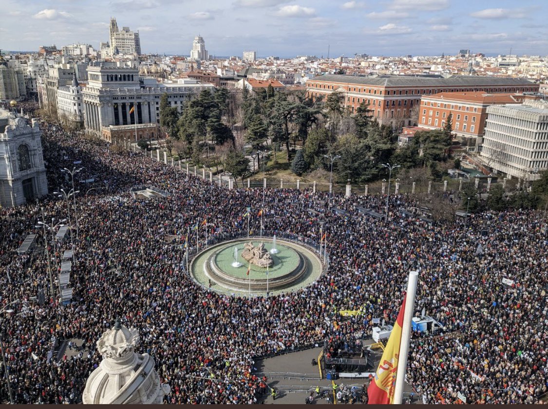 Százezrek tüntettek Madridban jobb egészségügyet követelve