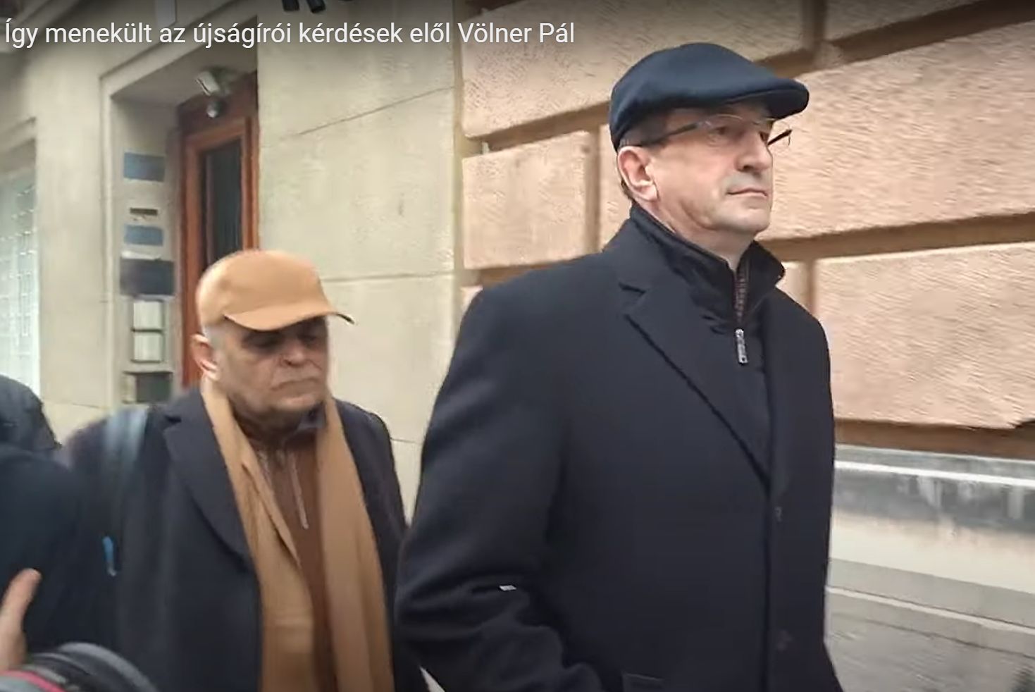 Így menekült Völner Pál az újságírói kérdések elől 