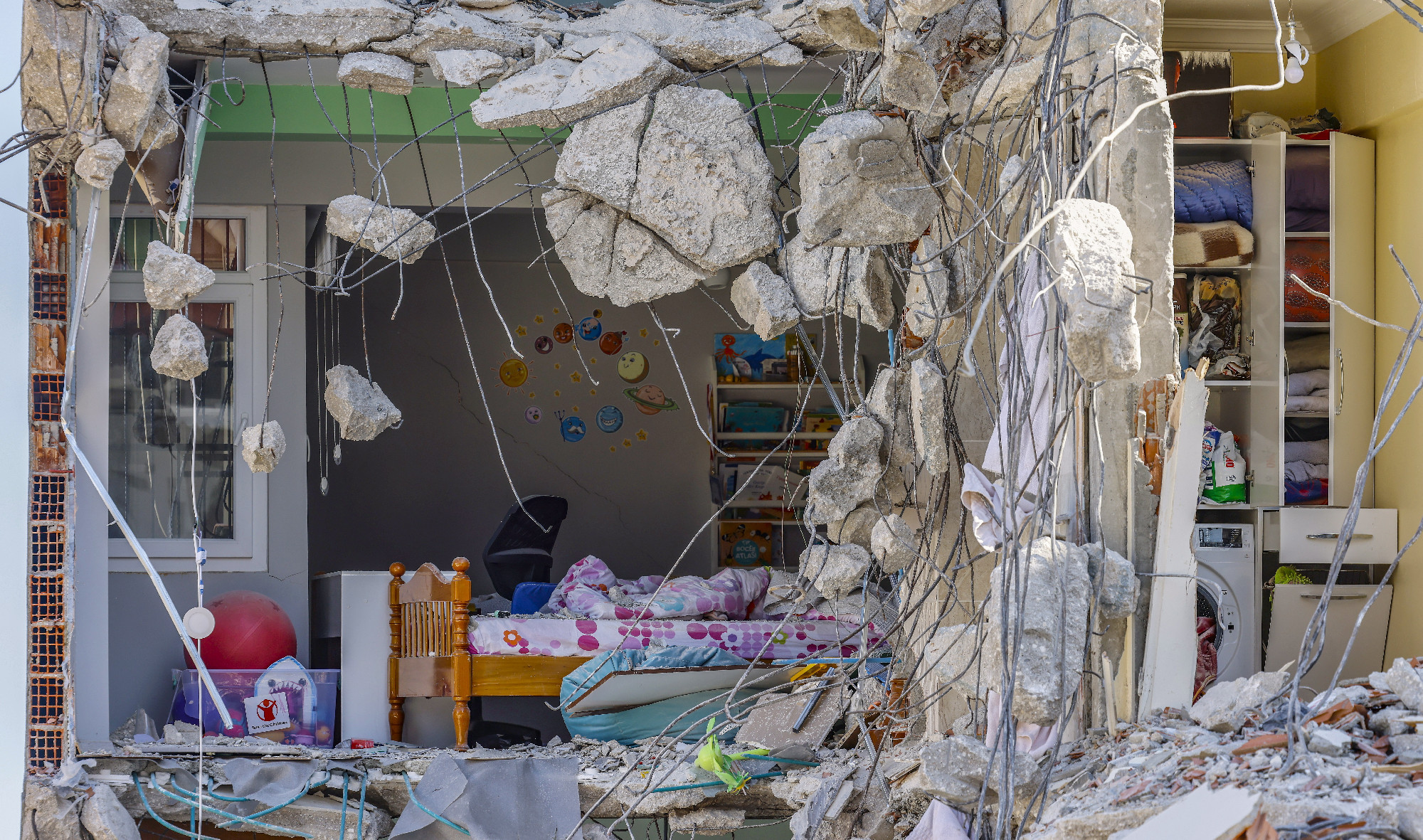 Török földrengés: még a mentés 12. napján is találtak túlélőket