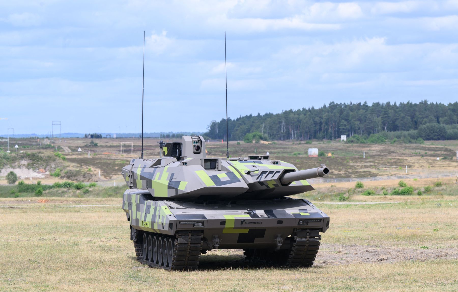 Ukrajnában építene harckocsigyárat a Leopardok gyártója