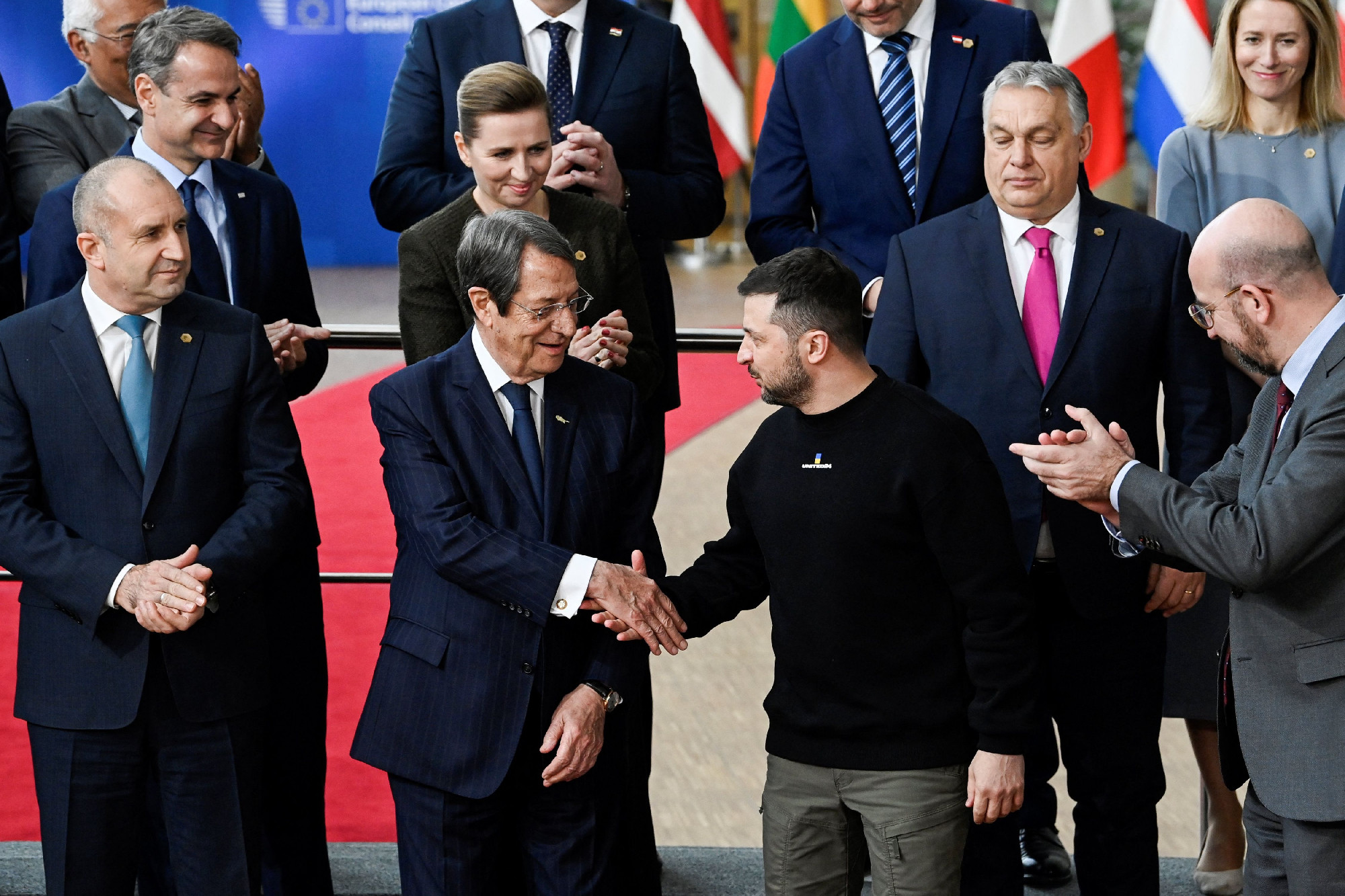 Zelenszkij meghívta Orbán Viktort az ukrán békecsúcsra