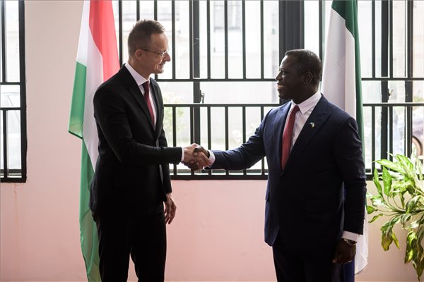 Sierra Leone: Száz százalékosan támogatjuk Magyarország vezetését a béke előmozdításában 