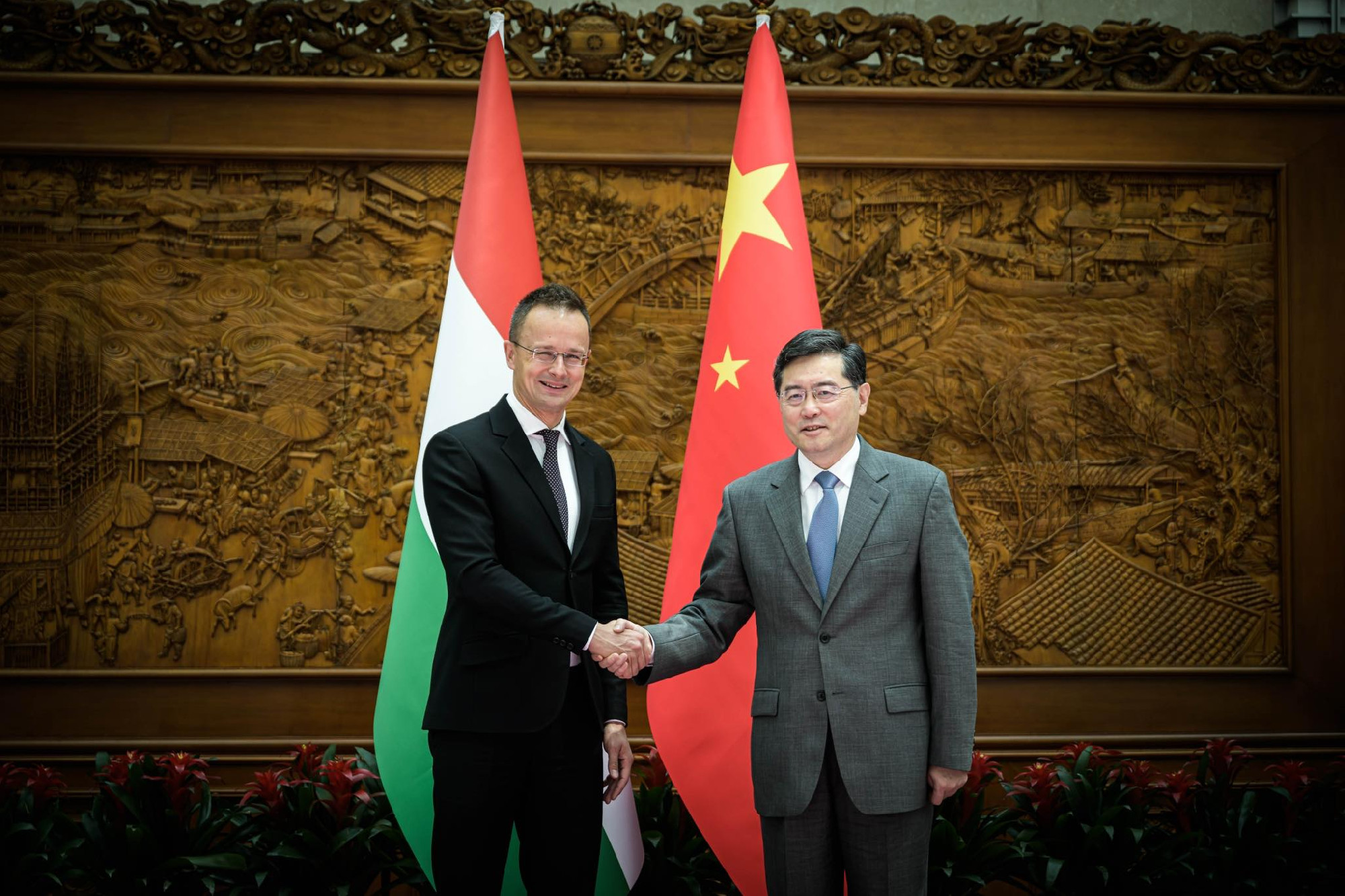 Szijjártó: Magyarország és Kína számíthat egymásra a béketábor hangjának erősítésében