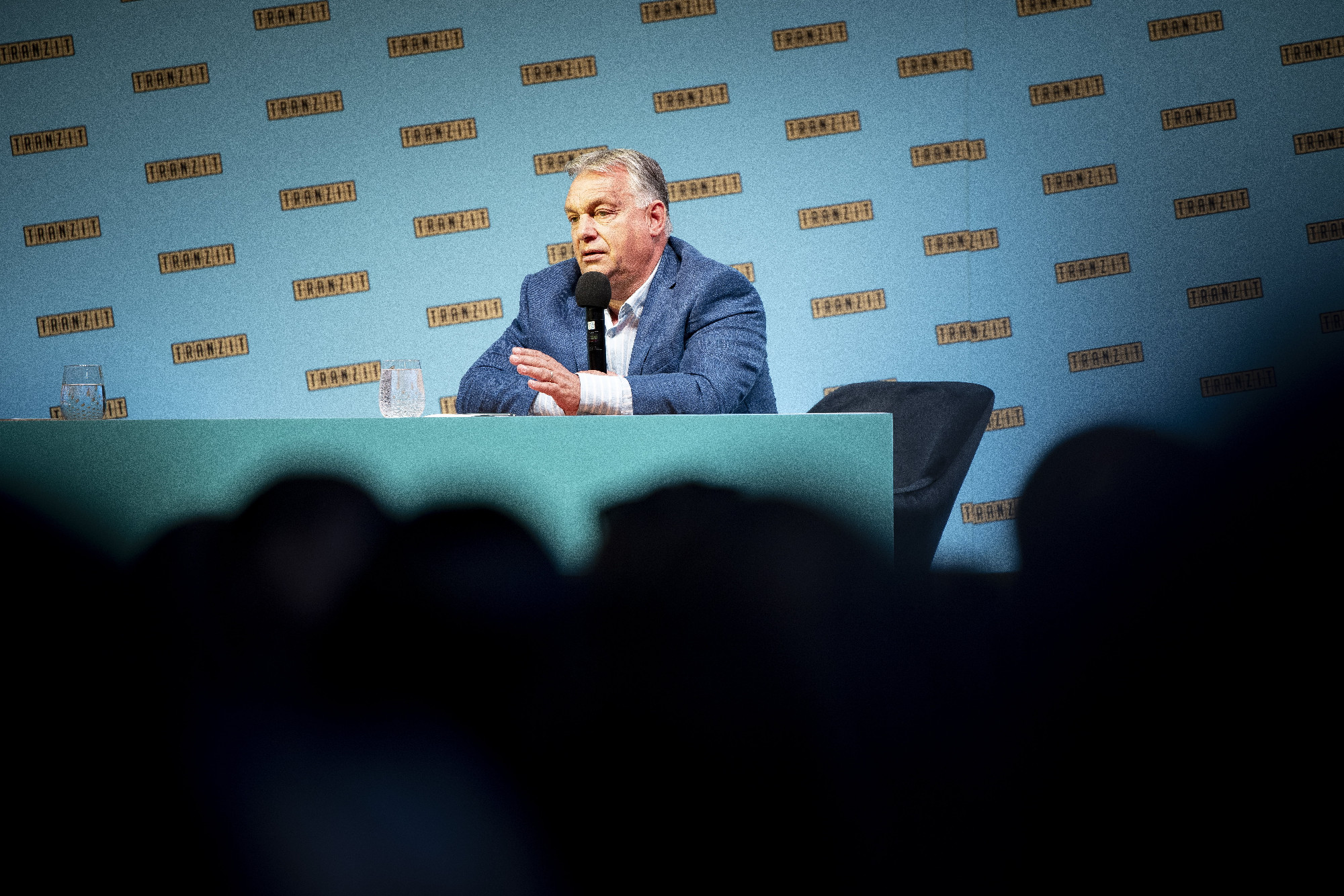 Orbán Viktor: A kétharmad most is áll, mint a cövek, a végét sem látni