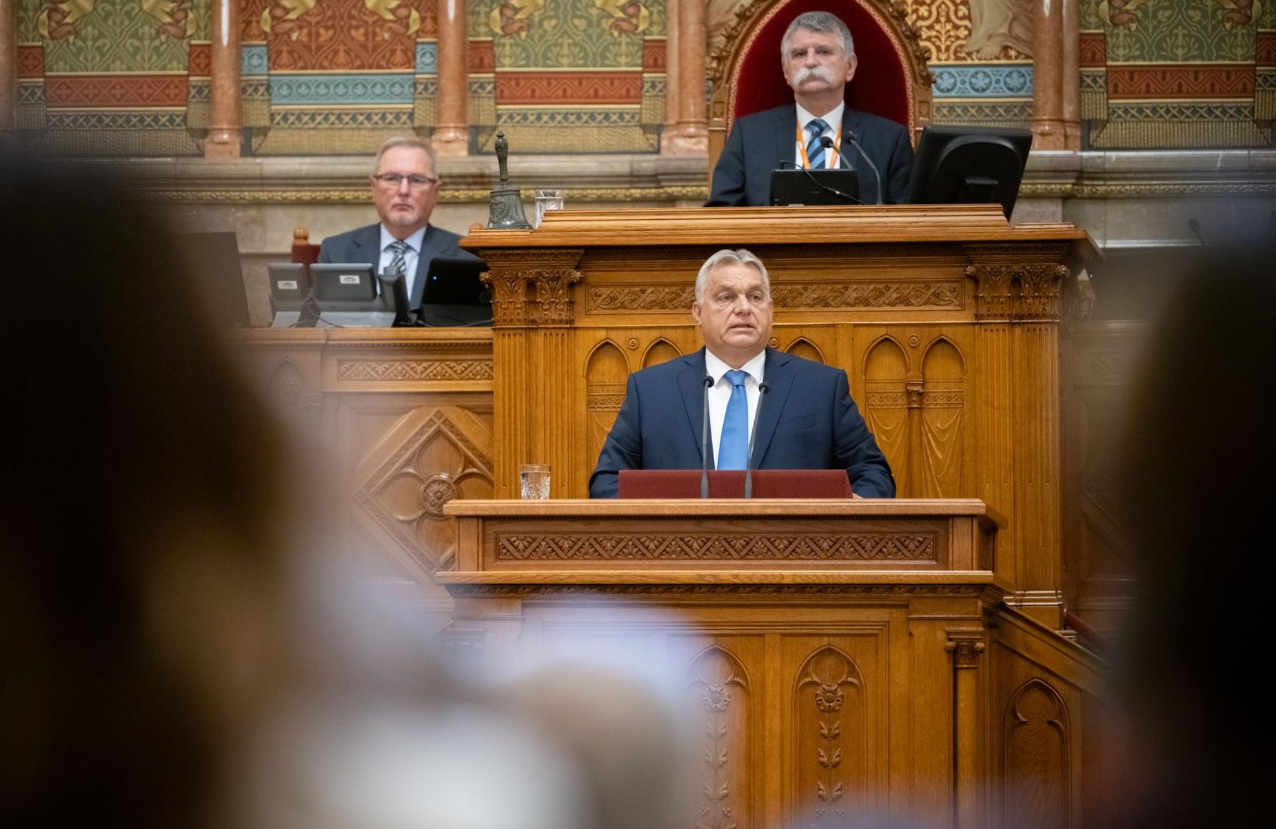 Orbán Viktor felszólal a parlamentben