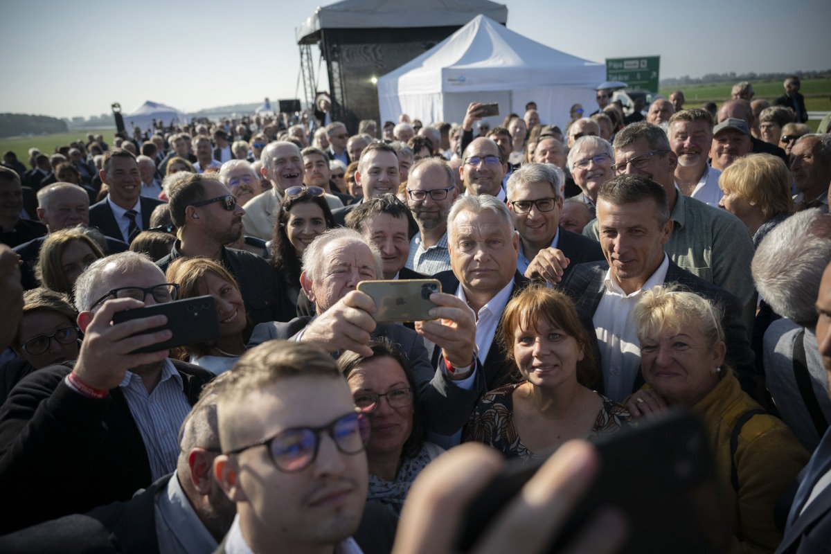 Orbán Viktor: Magyarországnak a saját útját kell járnia