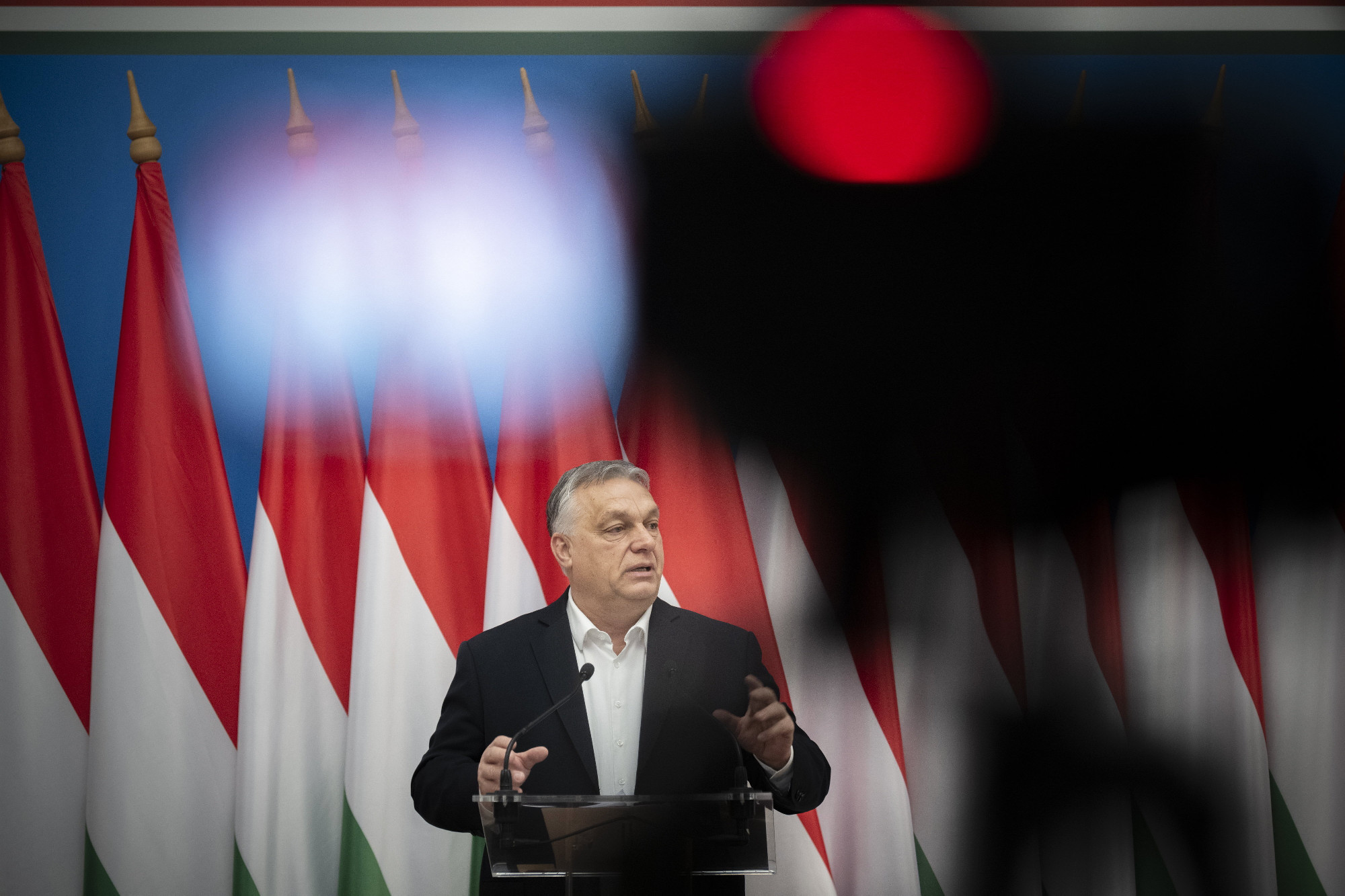 Orbán léptette elő S. Tibor rendőrt, S. Tiborról kiderült, hogy pedofil