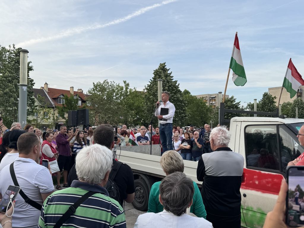 Magyar Péter tüntetést hirdetett a köztévé elé, ha tíz napon belül nem hívják be élő vitára 