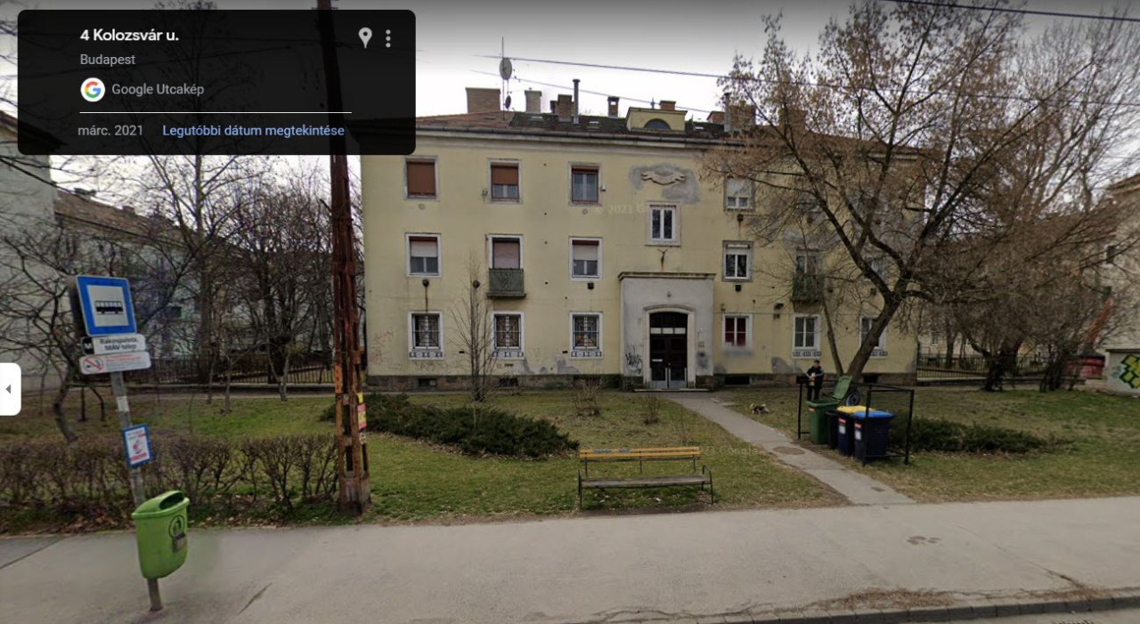A Kolozsvár utcai megálló padja egy két évvel ezelőtti Google-fotón
