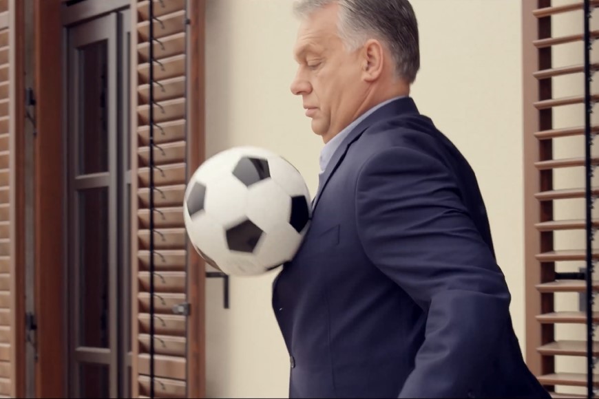 Orbán Viktor Szerbiából egyenesen a magyar válogatott focimeccsére sietett