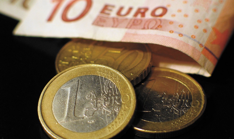 Lehet-e hazát árulni euróért?