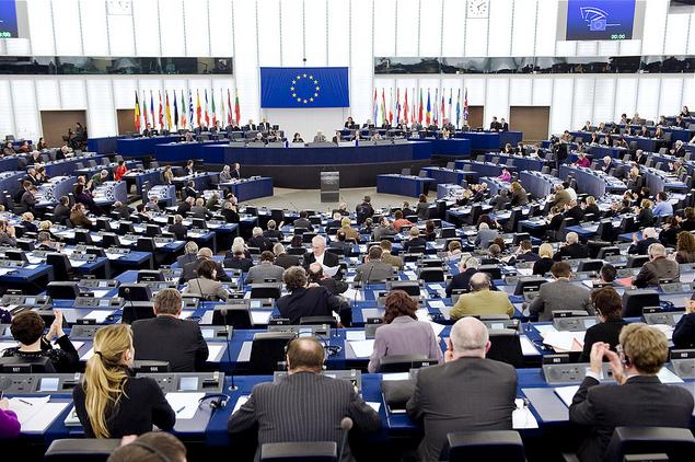 Nem ment át az Európai Parlamenten az új jogdíjtörvény