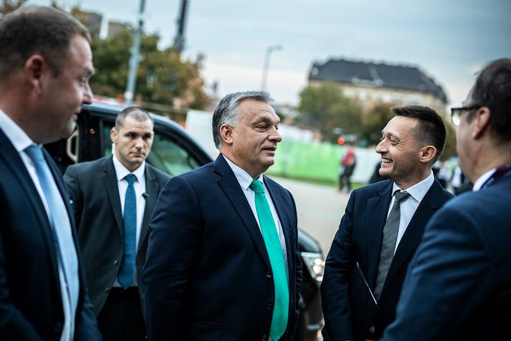 Orbán Viktor Magyar Péter állításairól: „Kormányzati ügyekkel foglalkozom, tévésorozatokkal nem foglalkozom”