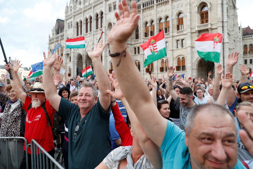 Závecz: 250 ezer támogatót veszített a Fidesz