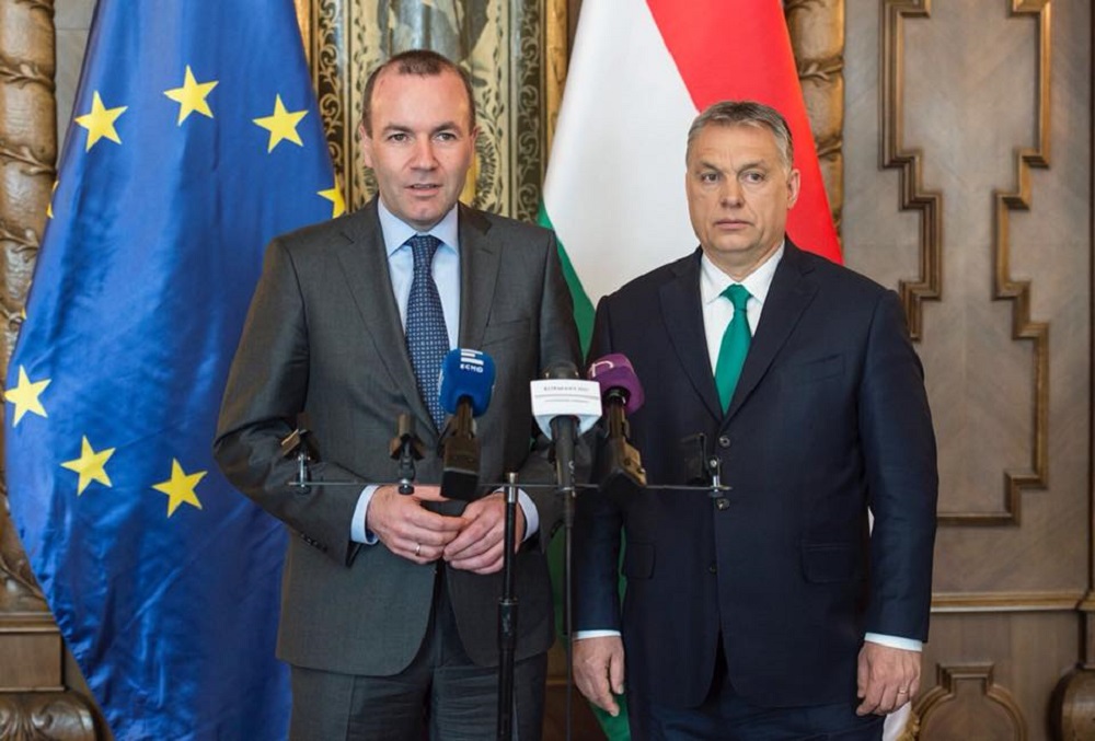 Ultimátumot kapott a Fidesz Manfred Webertől