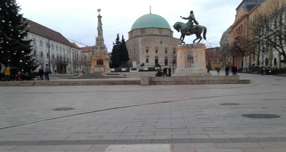Pécs: ejtették Pávát, Vári lesz a Fidesz embere