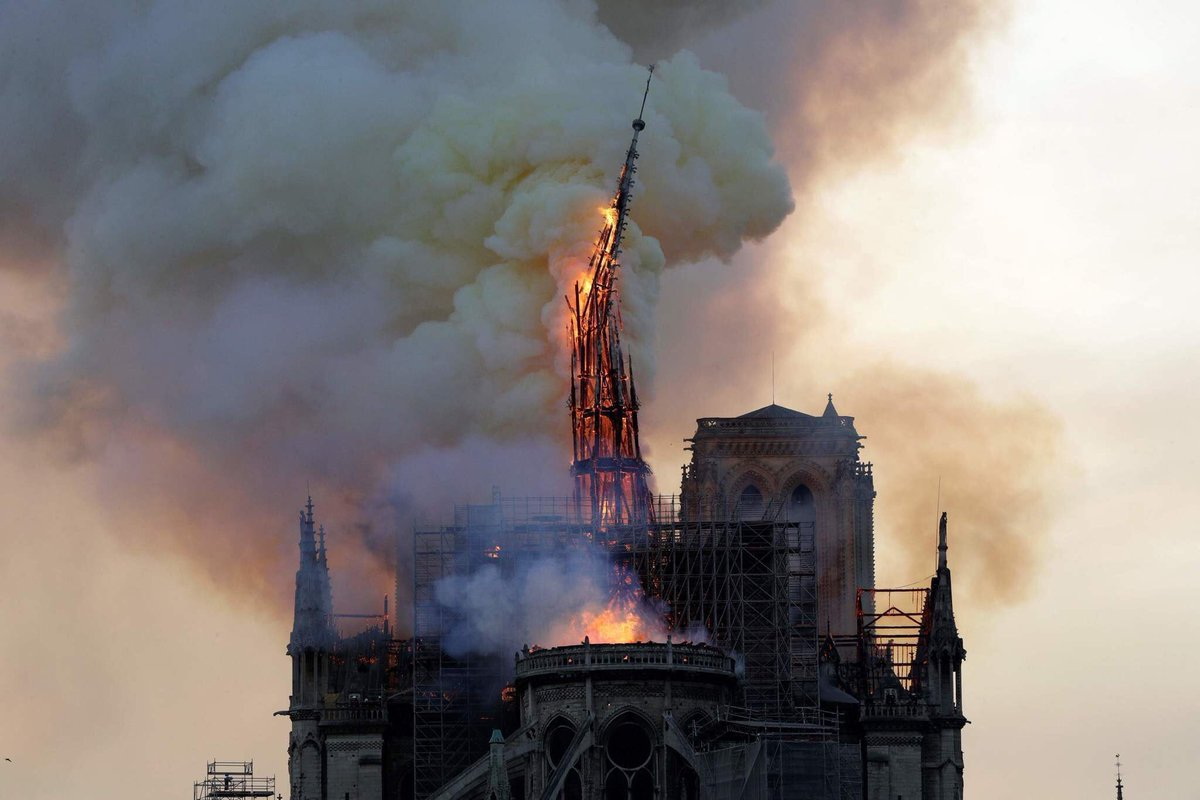 Újra miséznek a Notre-Dame-ban