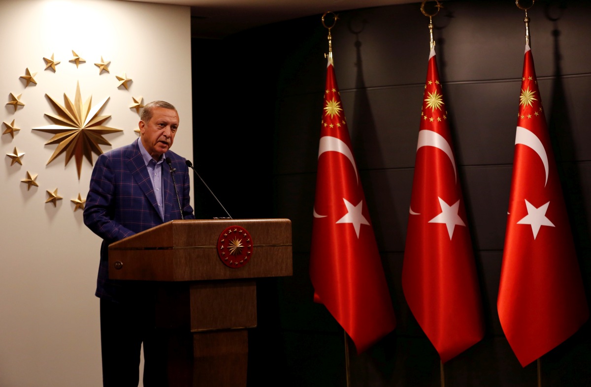 Bírálta Erdogant, bírósági tárgyalás vár rá