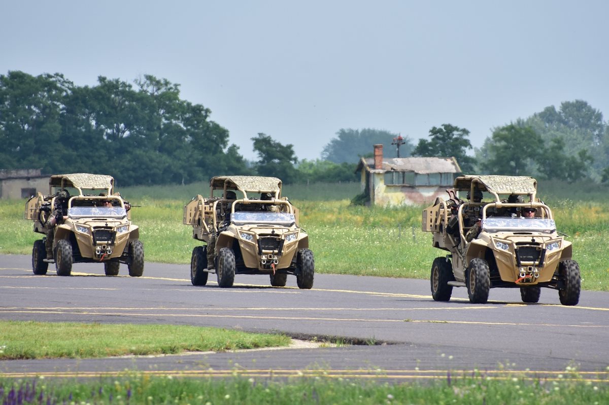 Katonai menetoszlopok közlekedésére kell számítani az ország több helyszínén