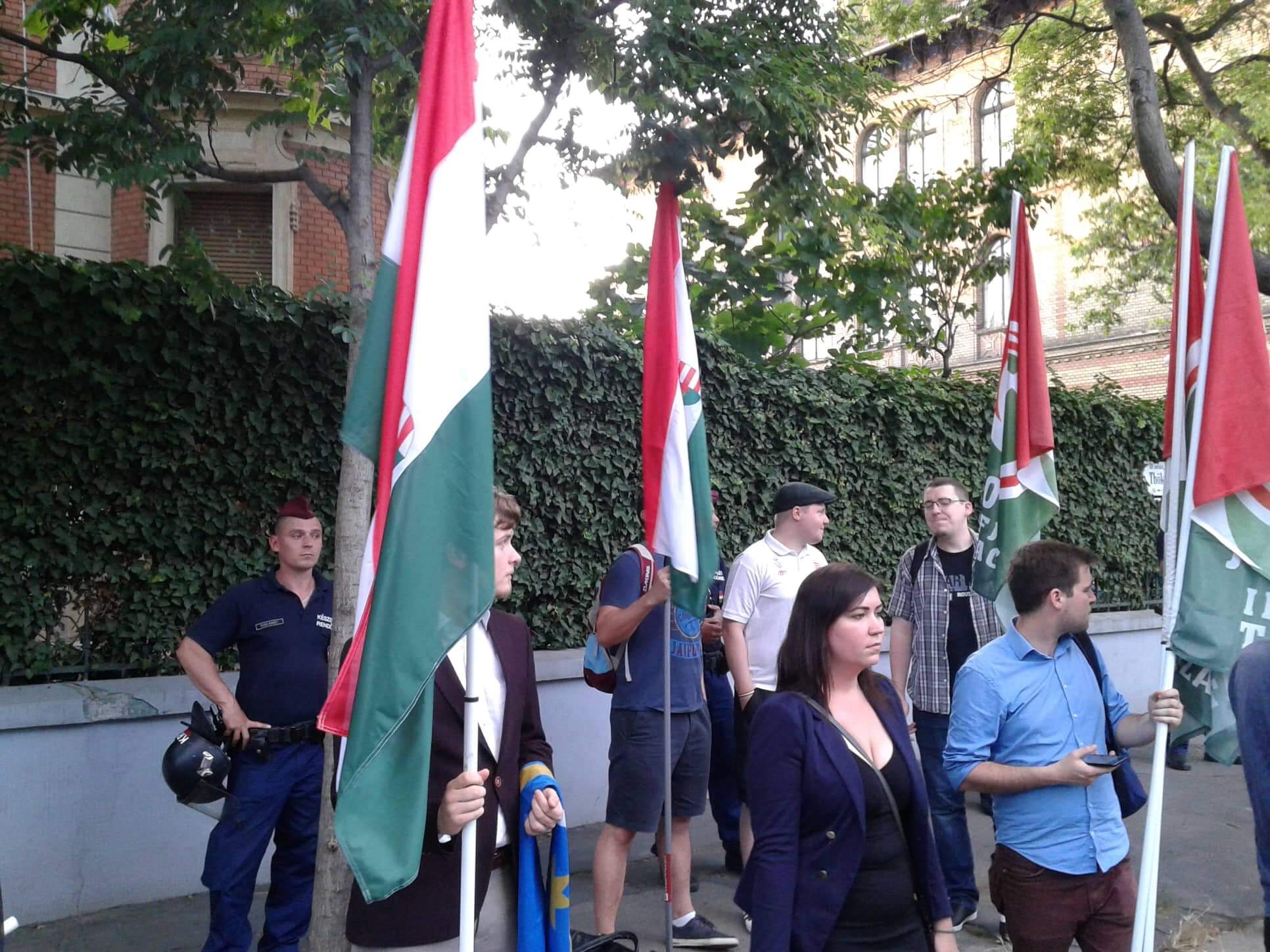 Demonstráció volt a román nagykövetségnél