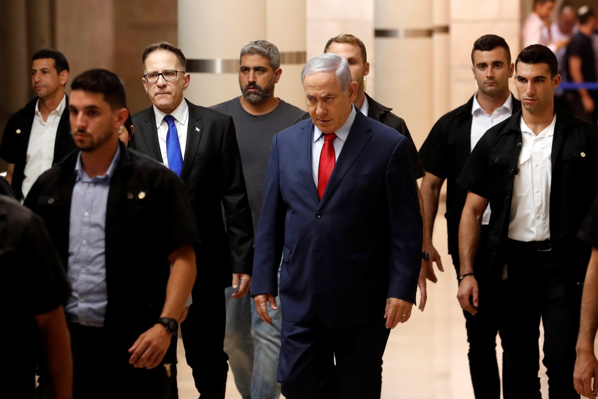 Netanjahu bajban
