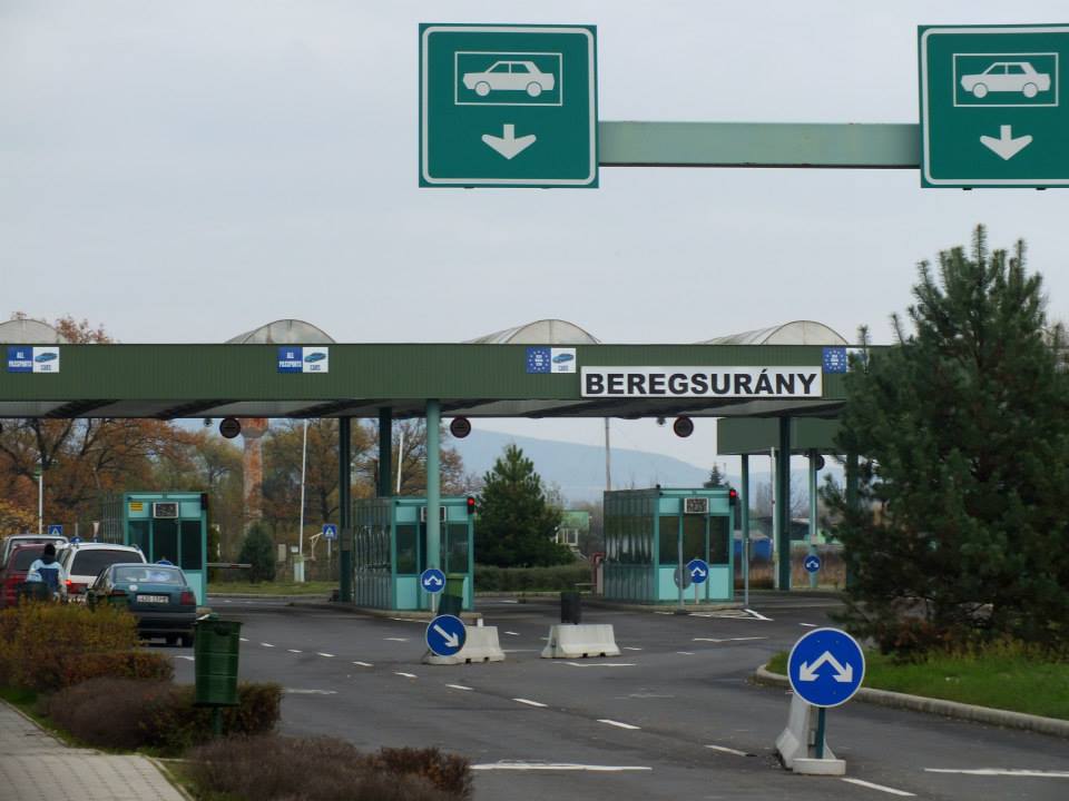Megint jönnek, szavazhatnak: rengeteg határrendész lesz vasárnap az ukrán–magyar határon