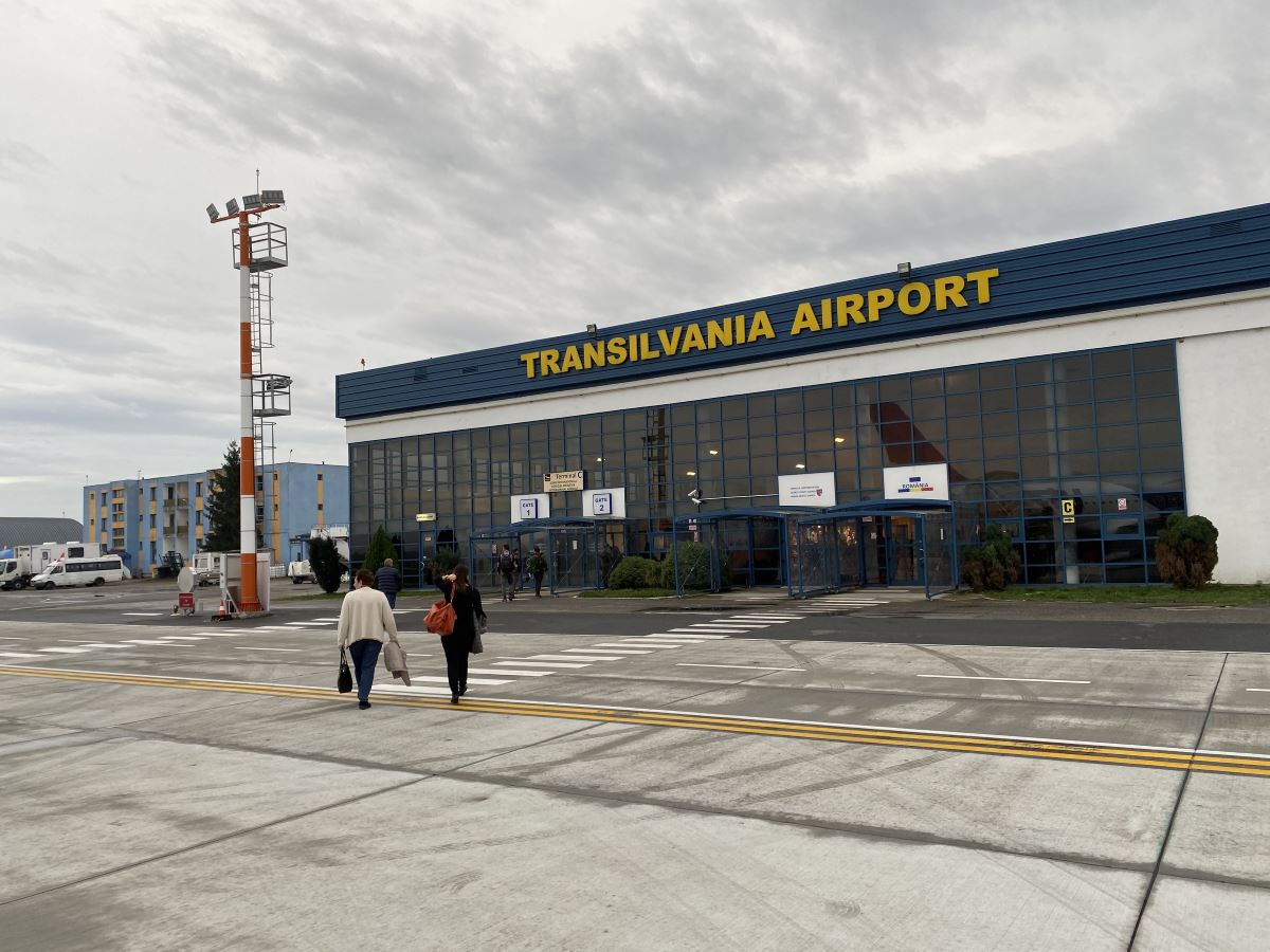 Dilettáns repülőtér, túlfoglalt járatok Erdélybe
