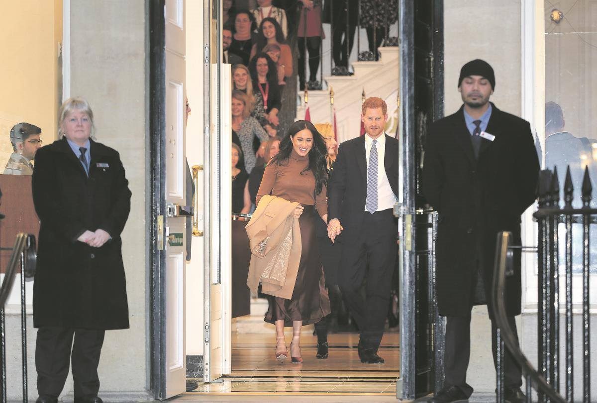 Reagált a brit királyi család: komolyan veszik a Meghan Markle által felvetett vádakat