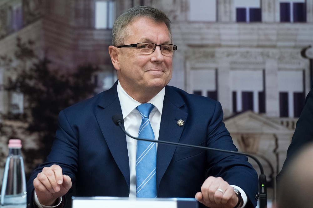 Matolcsy szerint Észtország példa lehetne Magyarországnak
