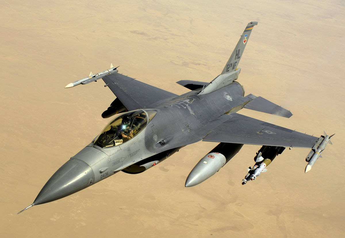 Hollandia az összes F-16-os gépét átadja Ukrajnának