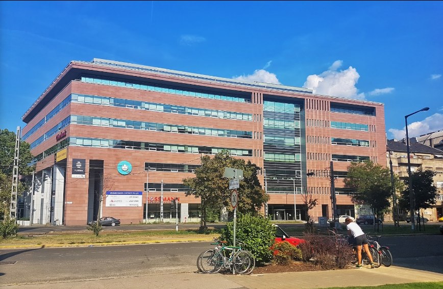 Koronavírus: kiürítettek egy irodaházat Ferencvárosban