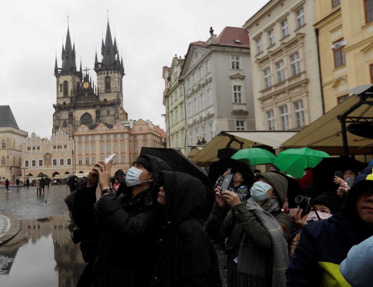 Szükségállapotot hirdettek Csehországban, gyakorlatilag lezárták a határt