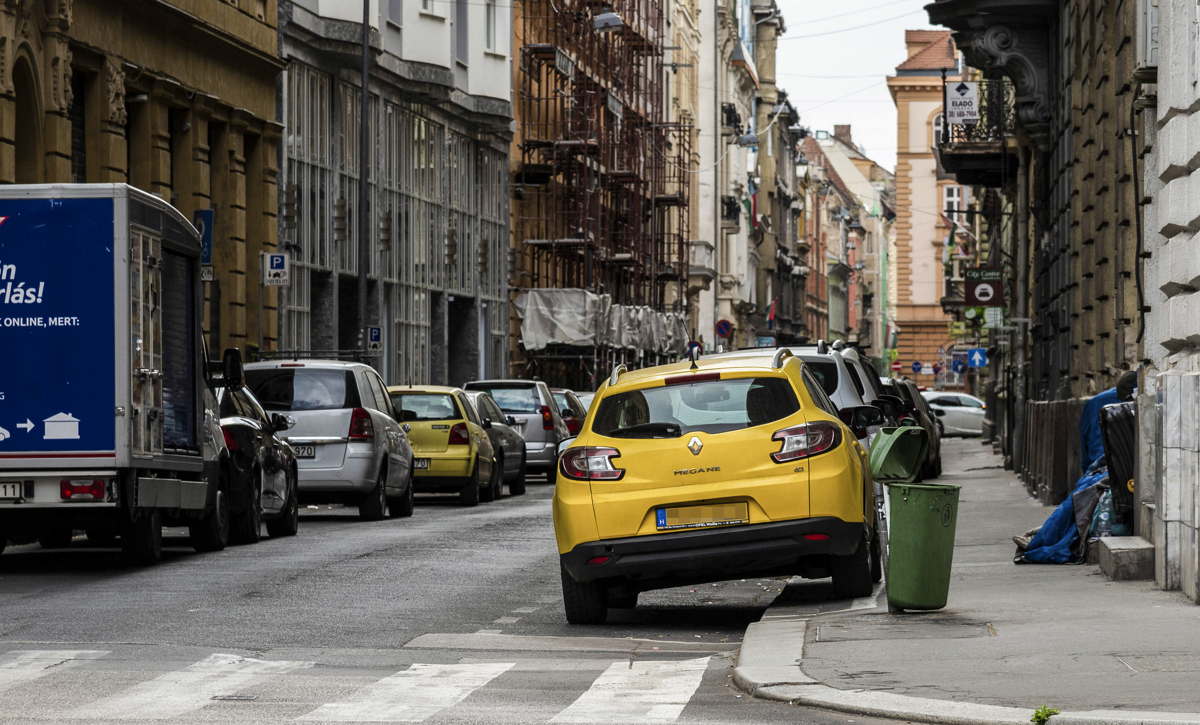 Közel két hétig ingyenes lesz a parkolás Budapesten