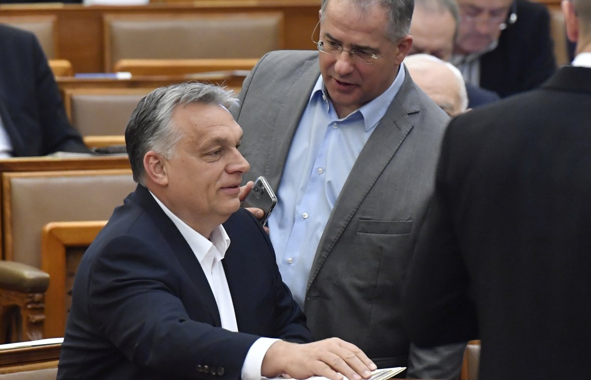 A Fidesz-szavazók harmadának és a bizonytalanok többségének sem tetszik az időkorlát nélküli felhatalmazás